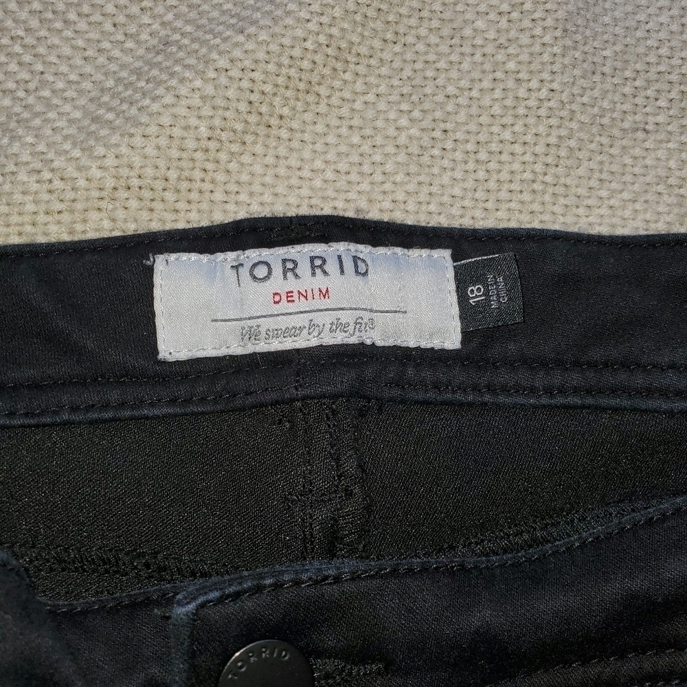 Torrid black jeans - Picture 2 of 6